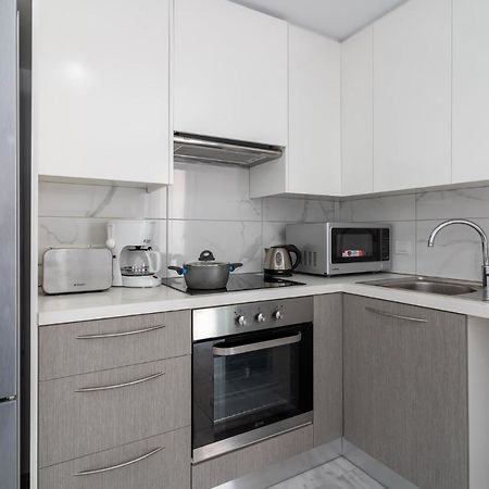 Oyster 1-Br Apt In Larnaca Exterior foto