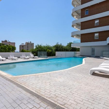 Oyster 1-Br Apt In Larnaca Exterior foto