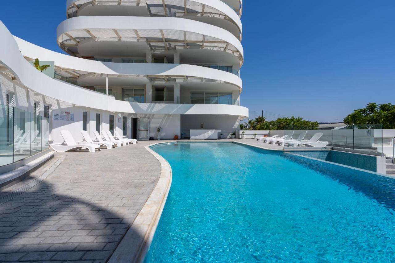 Oyster 1-Br Apt In Larnaca Exterior foto