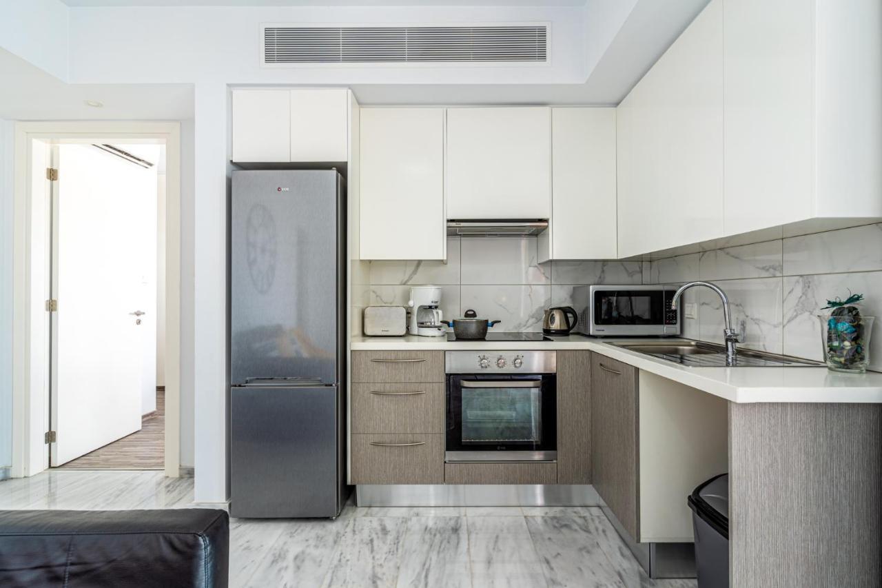 Oyster 1-Br Apt In Larnaca Exterior foto