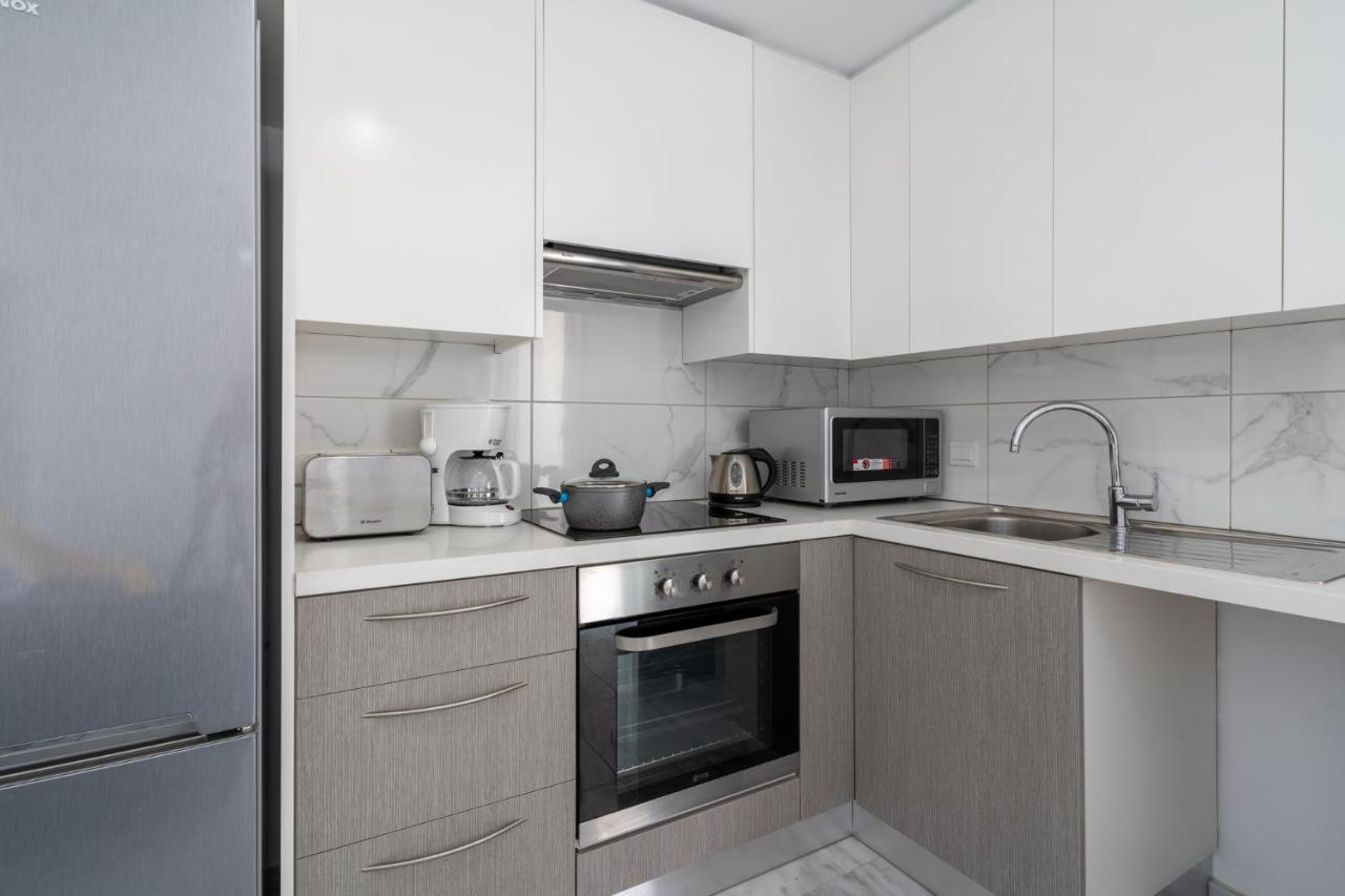 Oyster 1-Br Apt In Larnaca Exterior foto