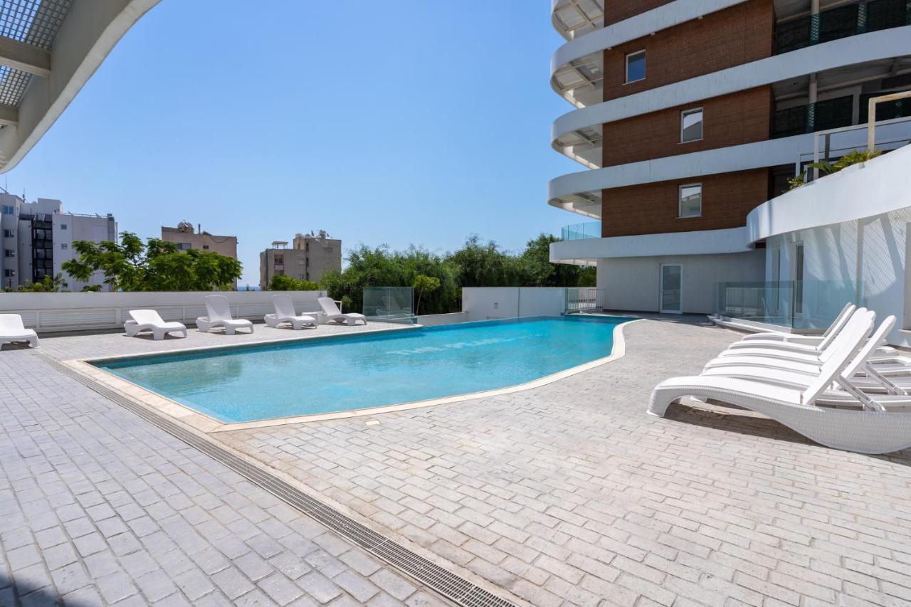 Oyster 1-Br Apt In Larnaca Exterior foto