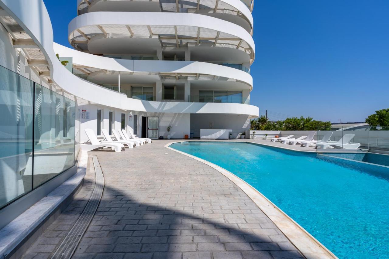 Oyster 1-Br Apt In Larnaca Exterior foto